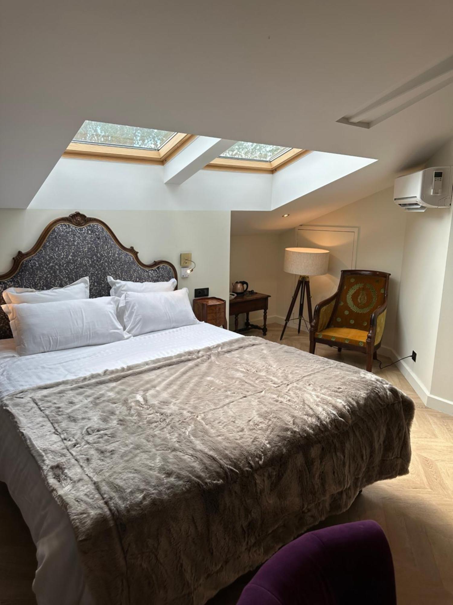 Castel Bois Marie, Maison D'Hotes モントーバン エクステリア 写真 A bedroom at the hotel
