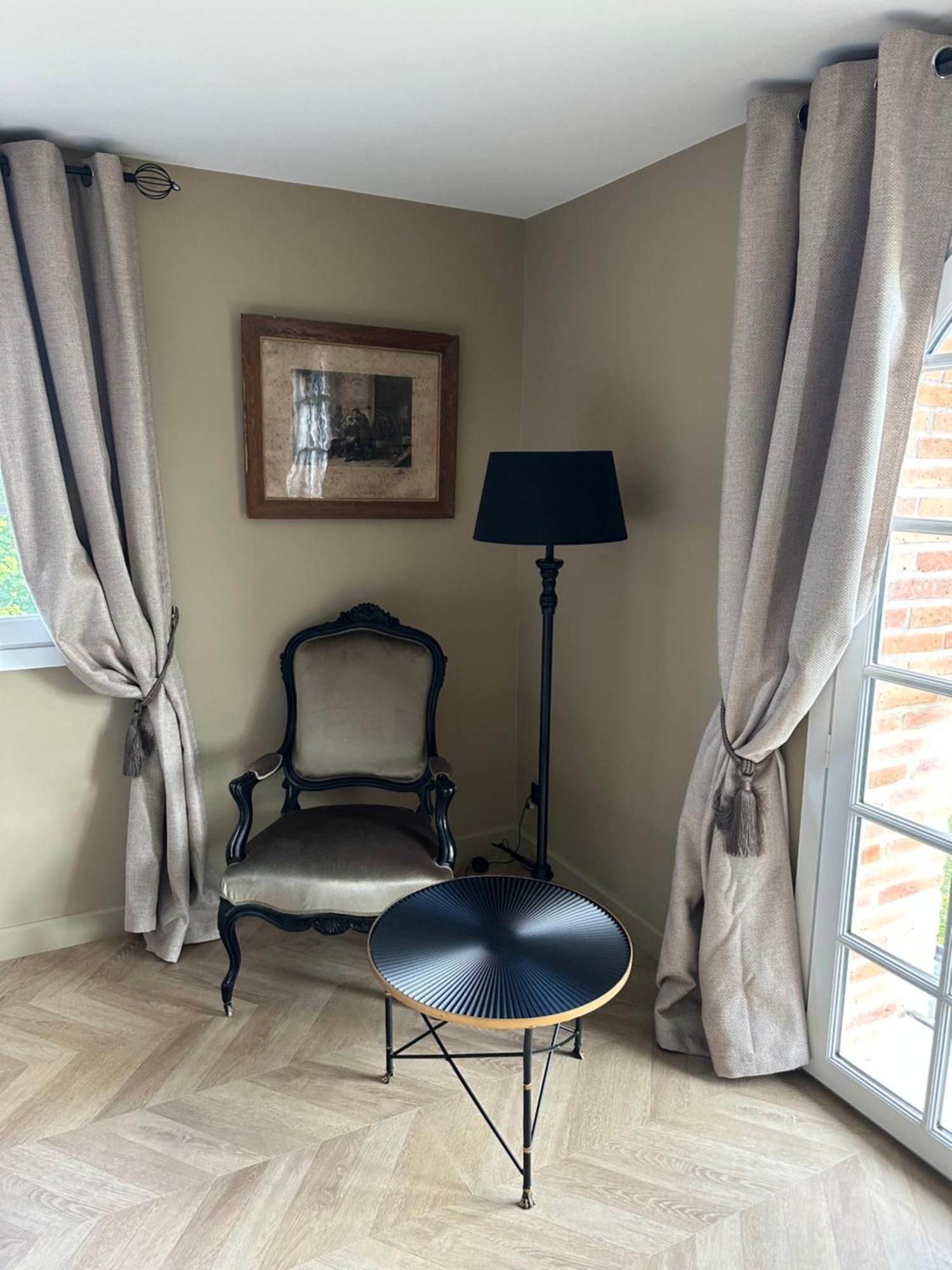 Castel Bois Marie, Maison D'Hotes モントーバン エクステリア 写真 Curtains in a home