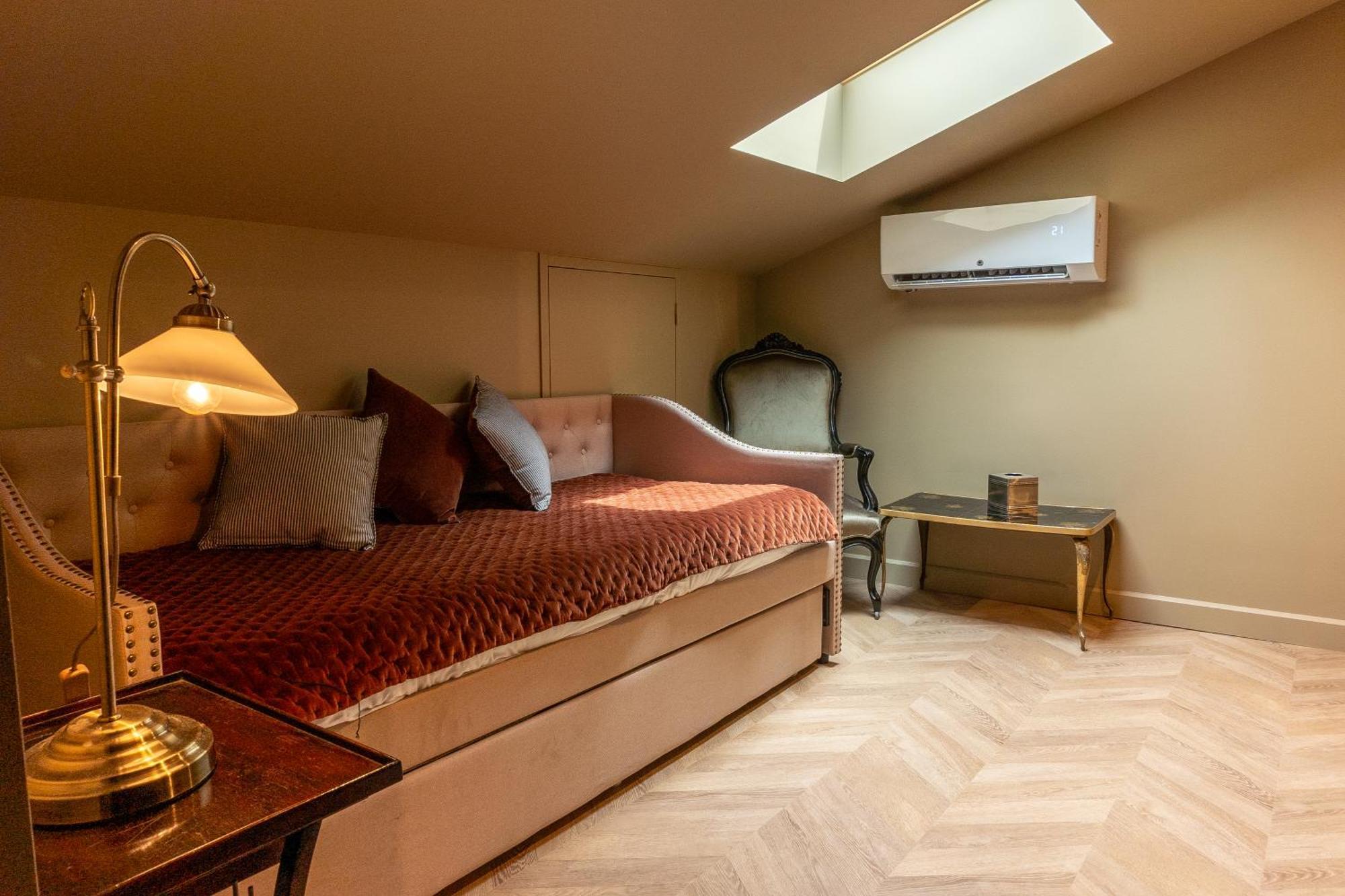 Castel Bois Marie, Maison D'Hotes モントーバン エクステリア 写真 A room at the hotel
