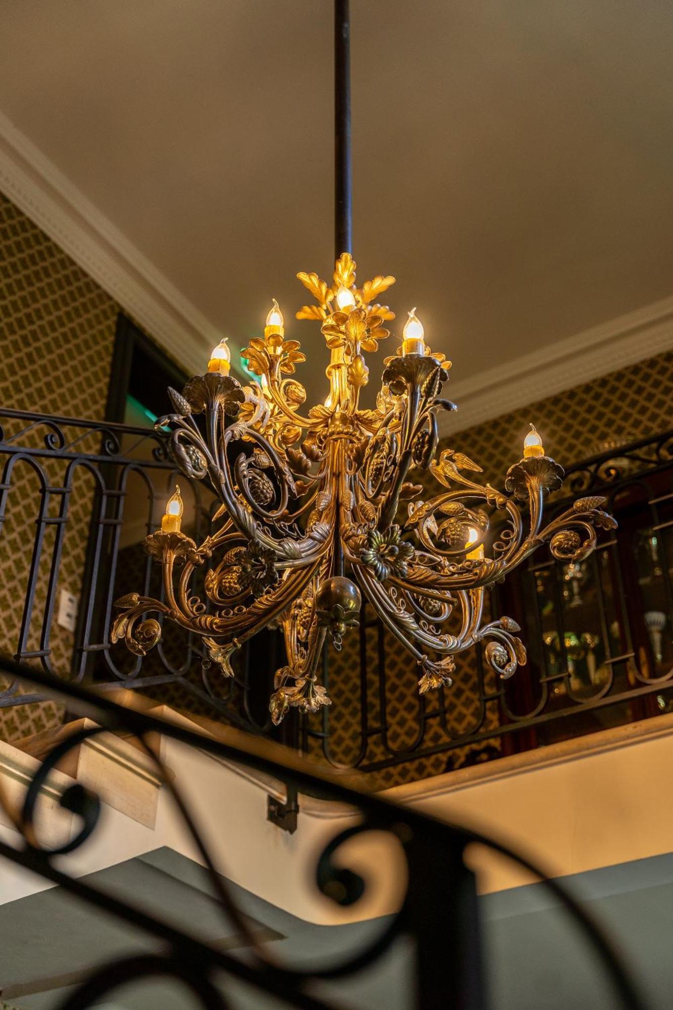 Castel Bois Marie, Maison D'Hotes モントーバン エクステリア 写真 A chandelier