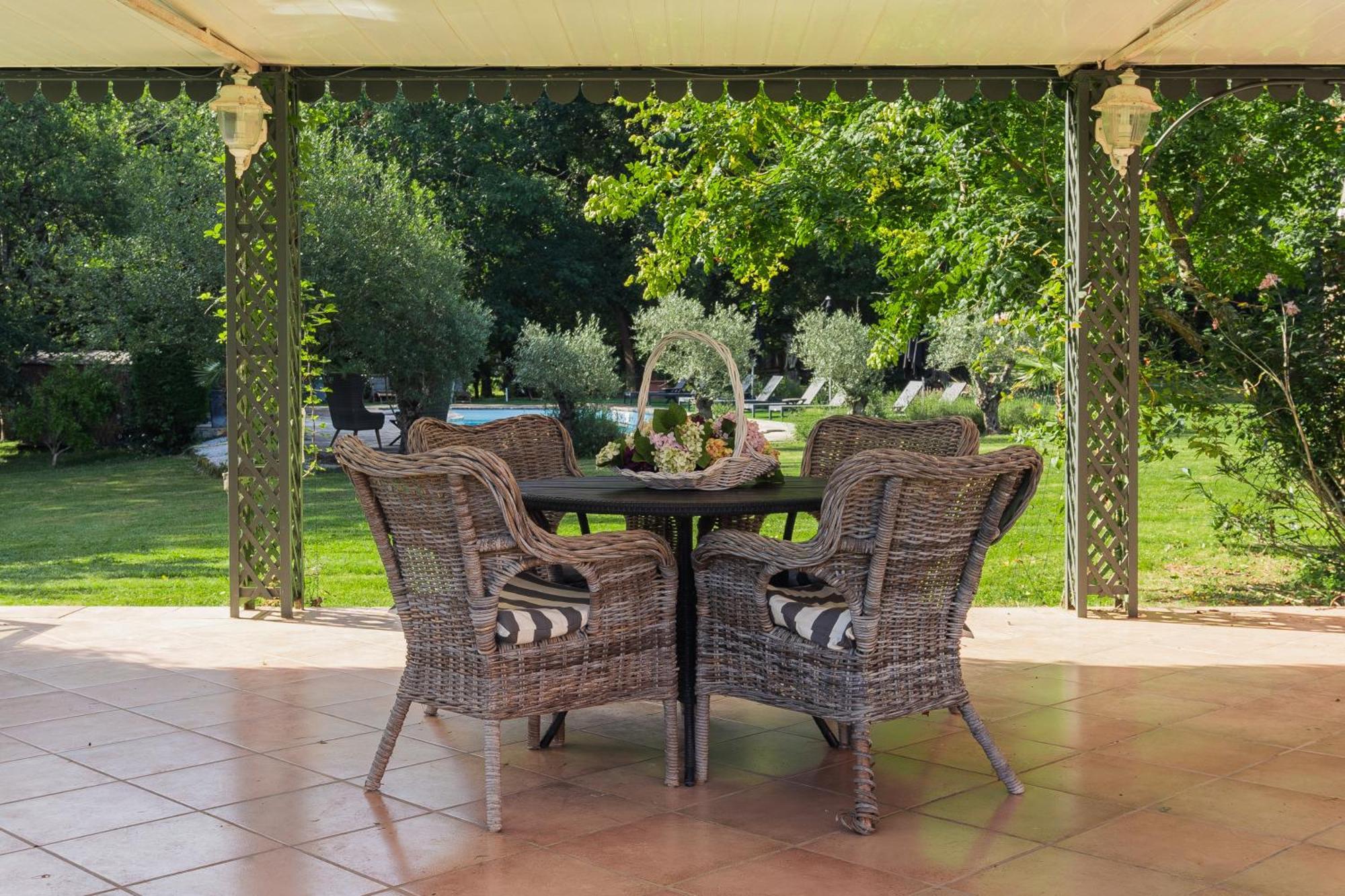Castel Bois Marie, Maison D'Hotes モントーバン エクステリア 写真 Garden furniture